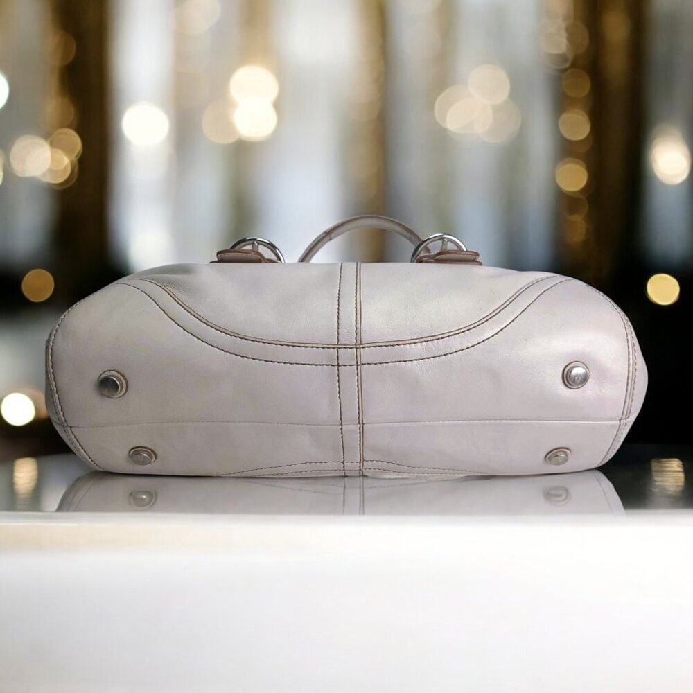 COACH Vintage Soho Flap Satchel /Shoulderbag in ivory - Picture 3 of 11